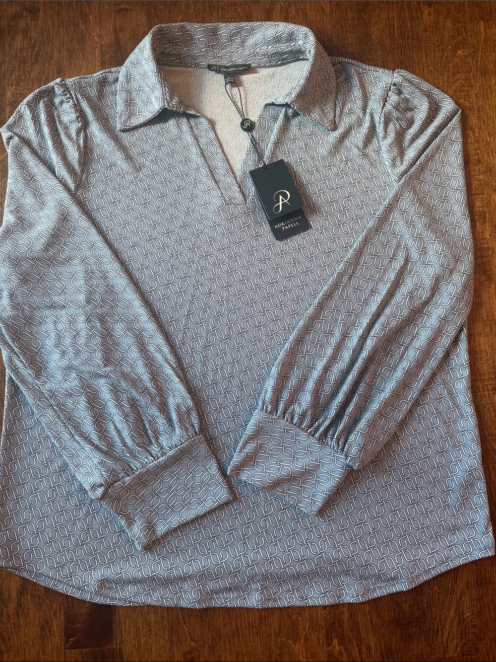 Adrianna Papell Light Gray Geometric-Print Long Sleeve Polo Blouse with Tag